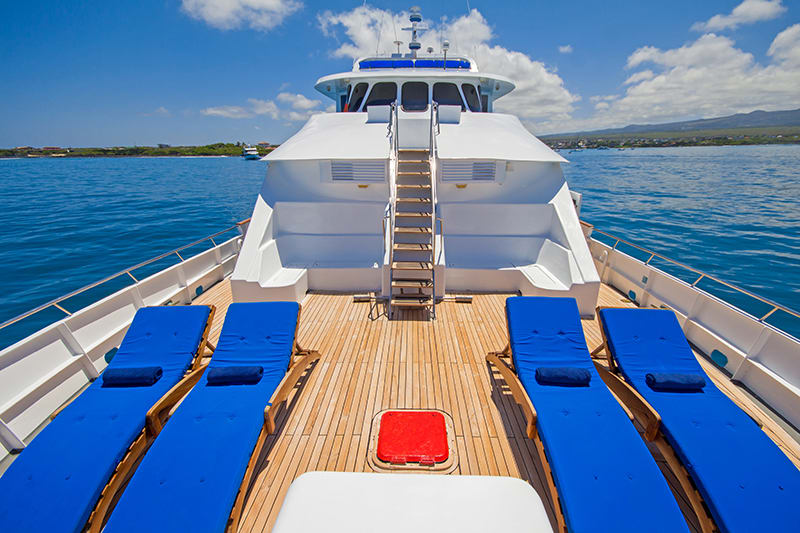 Tip top II charter yacht